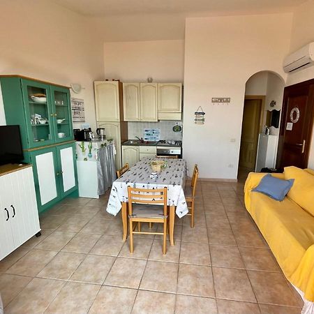 Appartamento Fronte Mare Residence Weber La Maddalena  Exterior photo